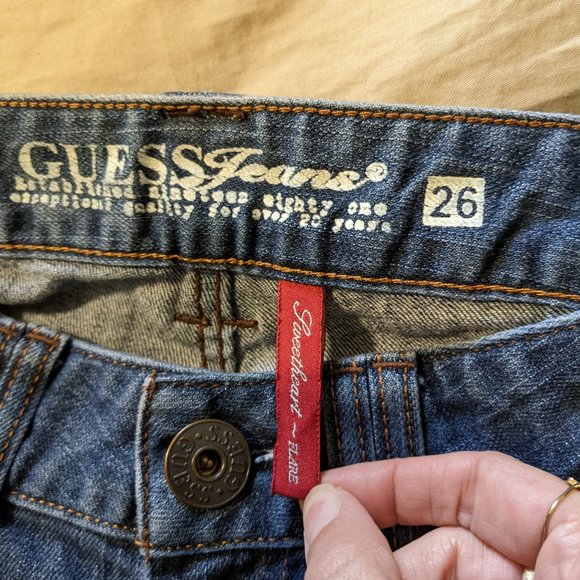 Ladies Guess Jeans - Flair Cut - Picture 2 of 4
